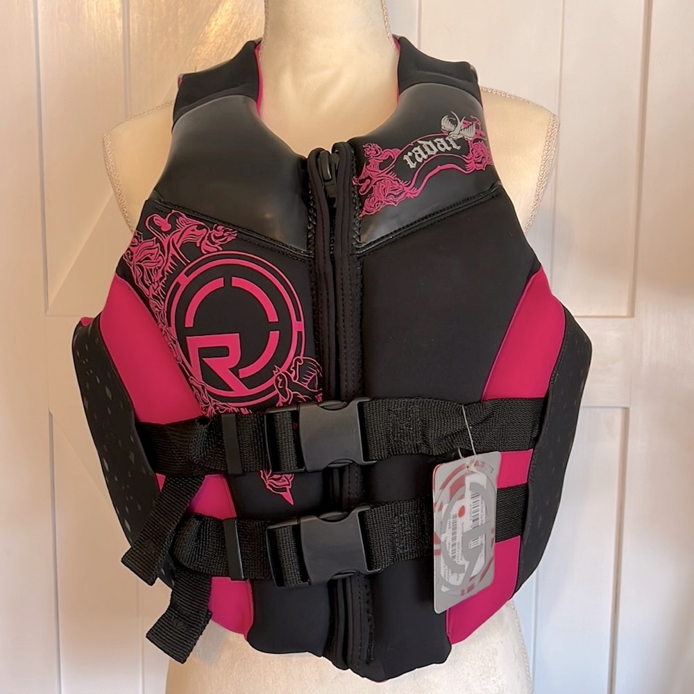 Radar Cameo Front Zip Life Vest NWT